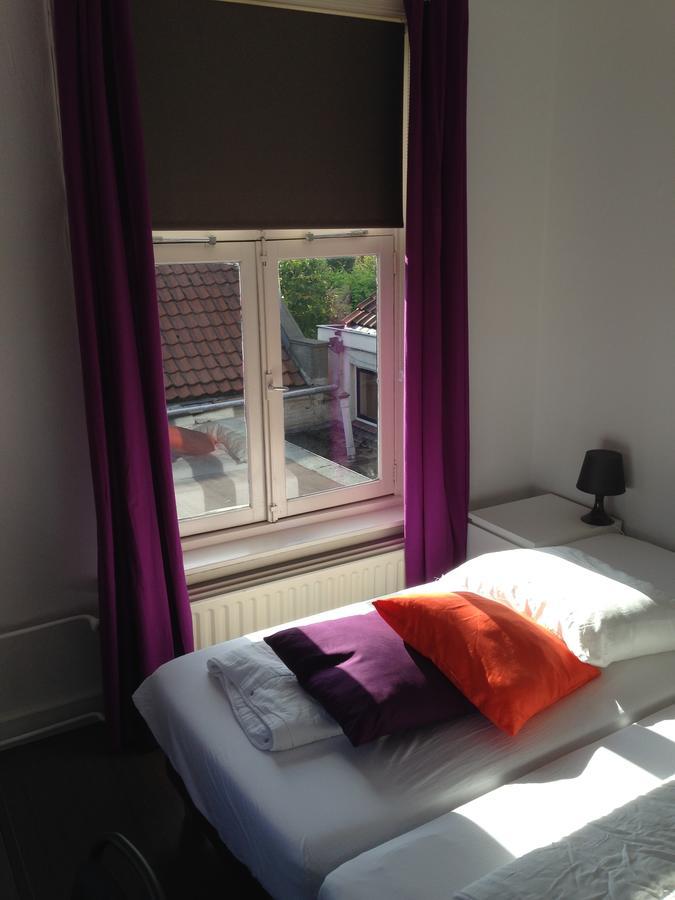 Hotel Bij Verhoeven Zevenbergen Luaran gambar